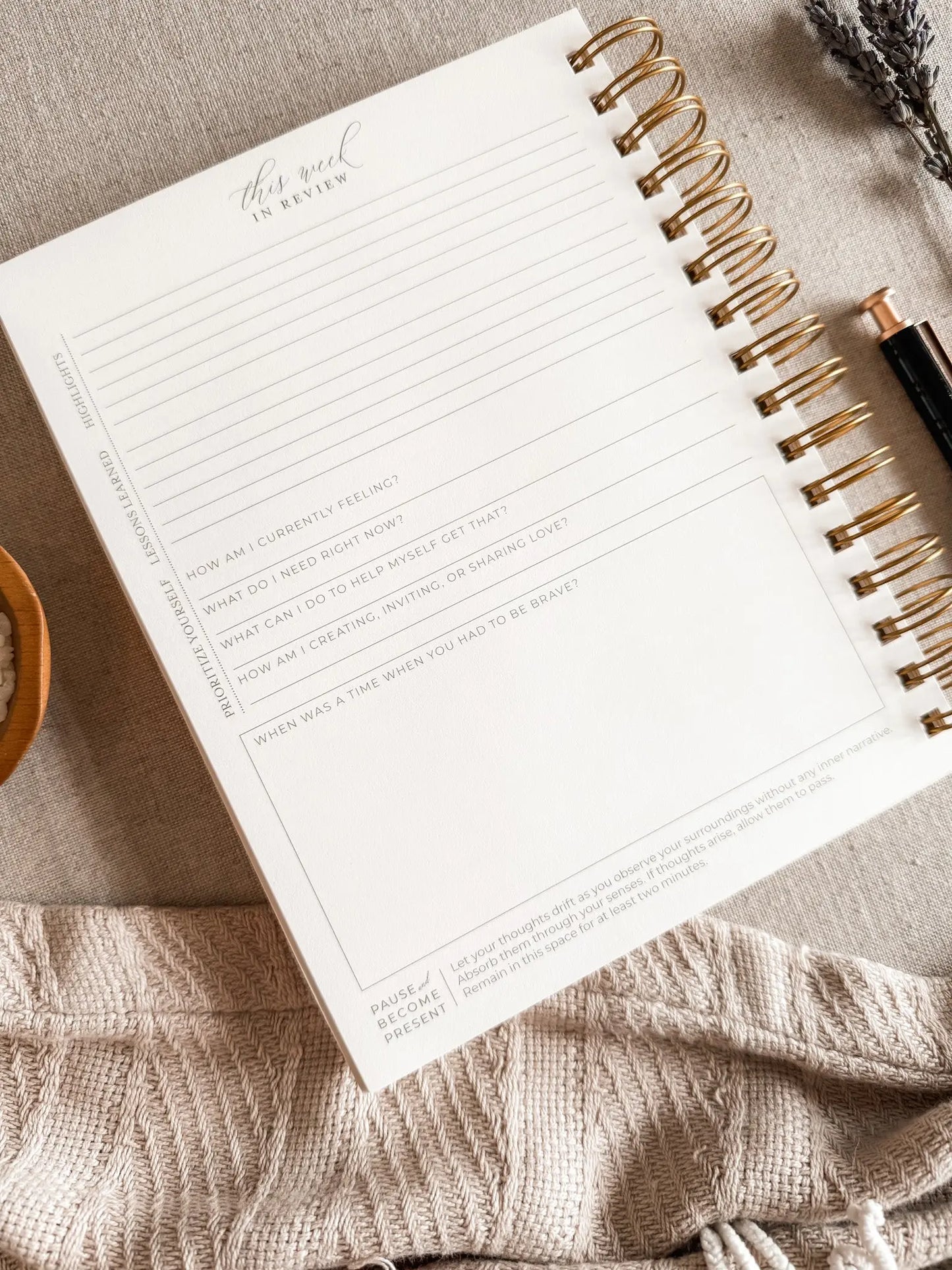 Surround Yourself with Happiness // A Daily Journal to Manifest Happiness, Gratitude, and Personal Growth Jen Simpson Design, LLC
