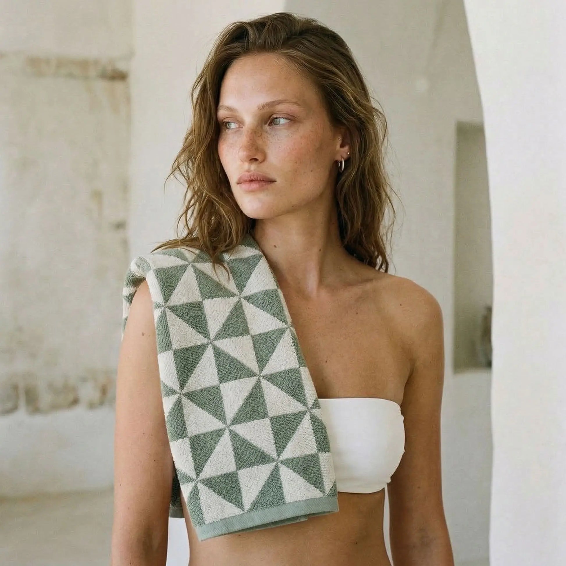 Umbra Towels Italic
