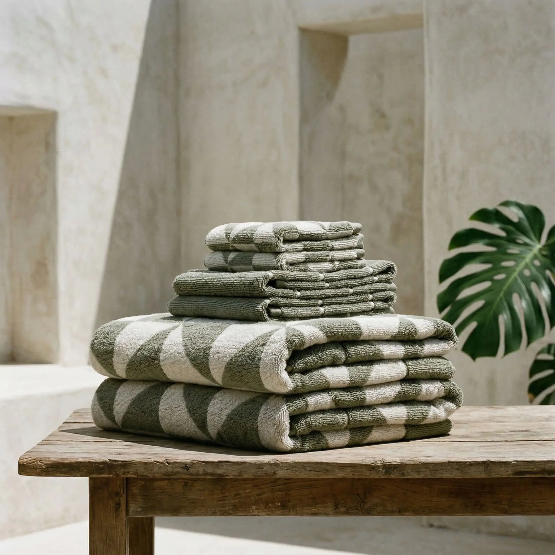 Umbra Towels Italic